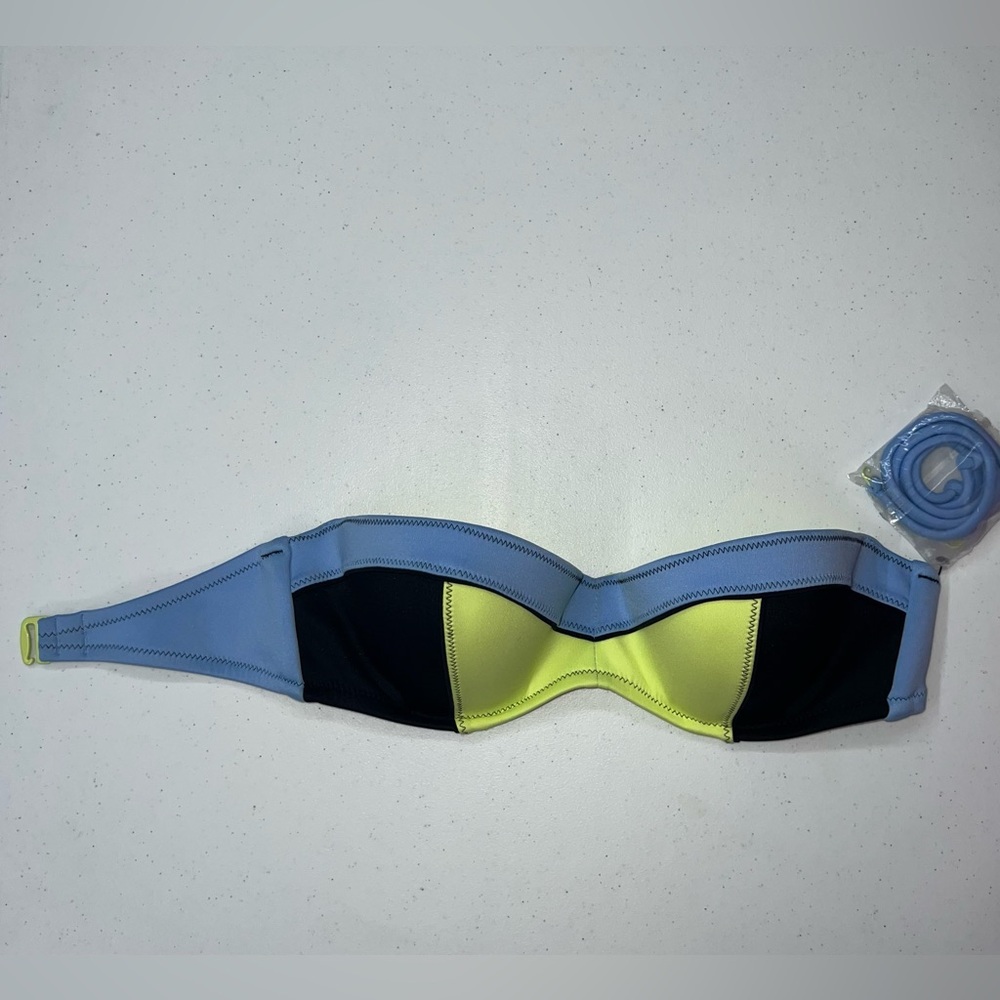 Victoria Secrets SWIM TOP - Picture 2 of 5